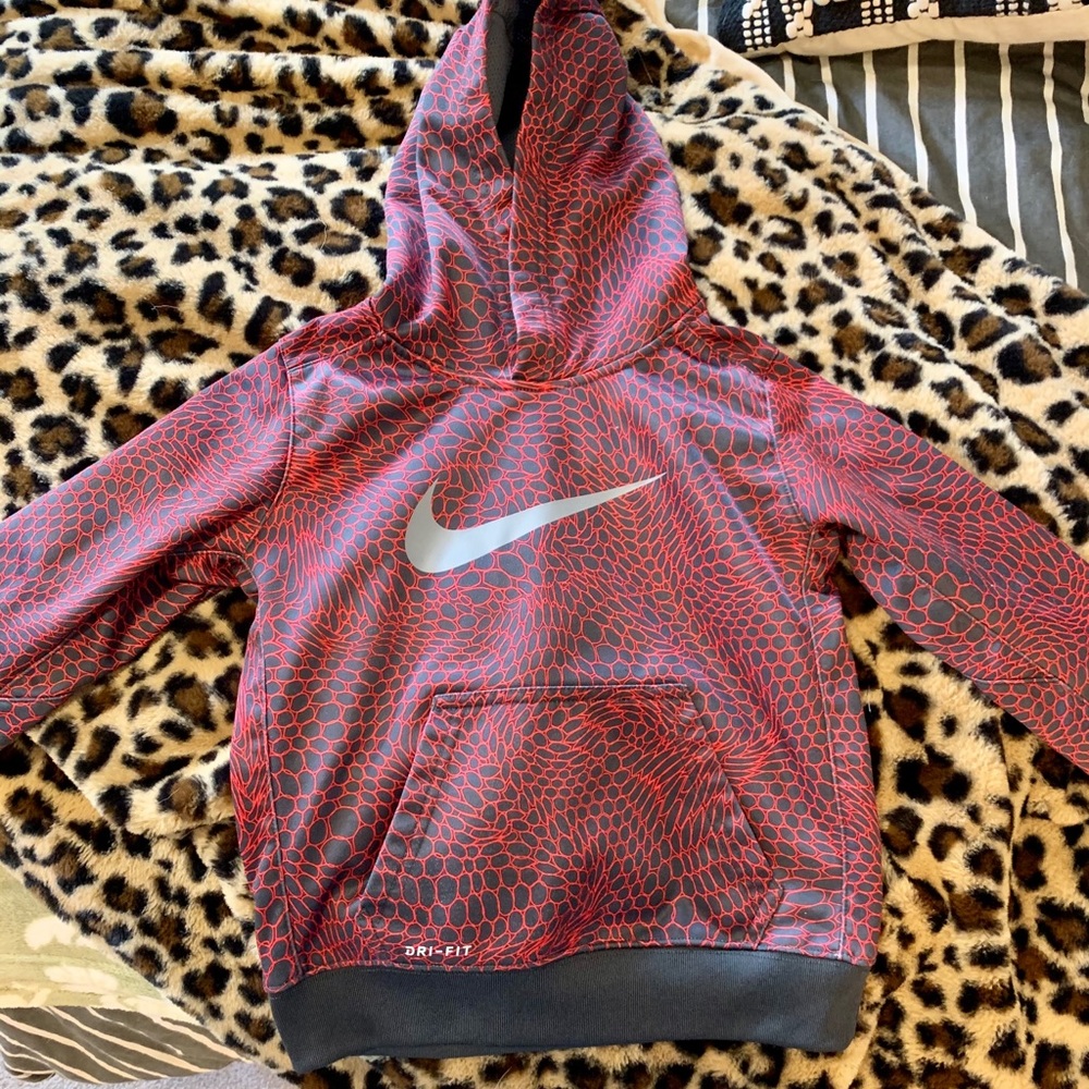 Kids XS (5T) Nike sweatshirt